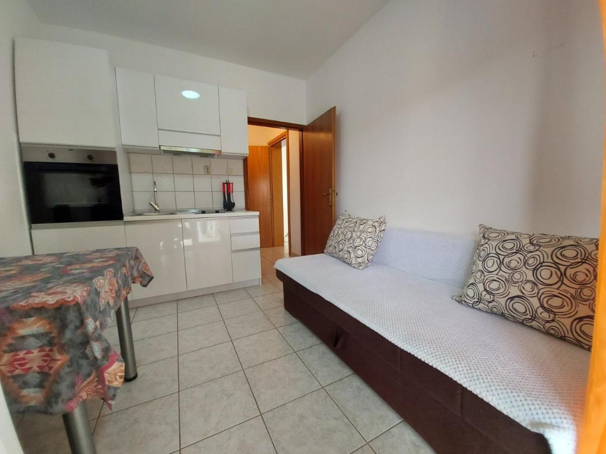 Apartment Pezic Krk Town Esterno foto