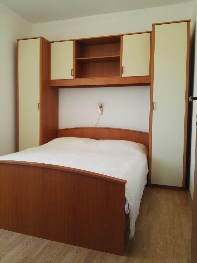 Apartment Pezic Krk Town Esterno foto